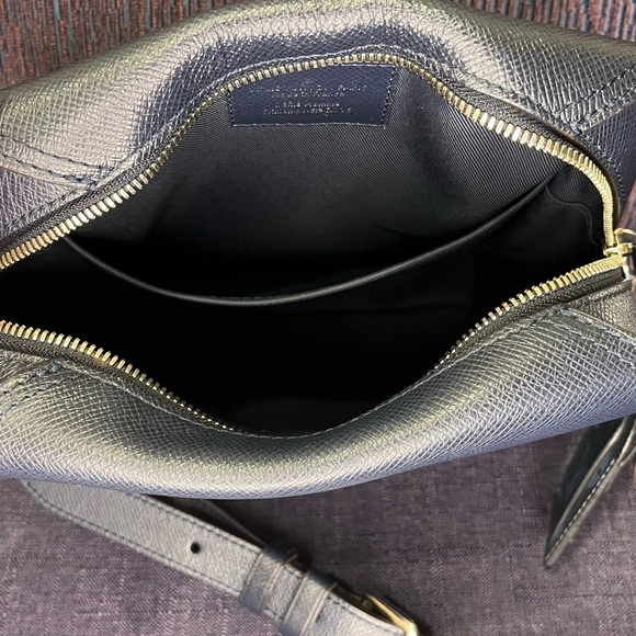 Louis Vuitton Nikolai Messenger - Picture 7 of 14